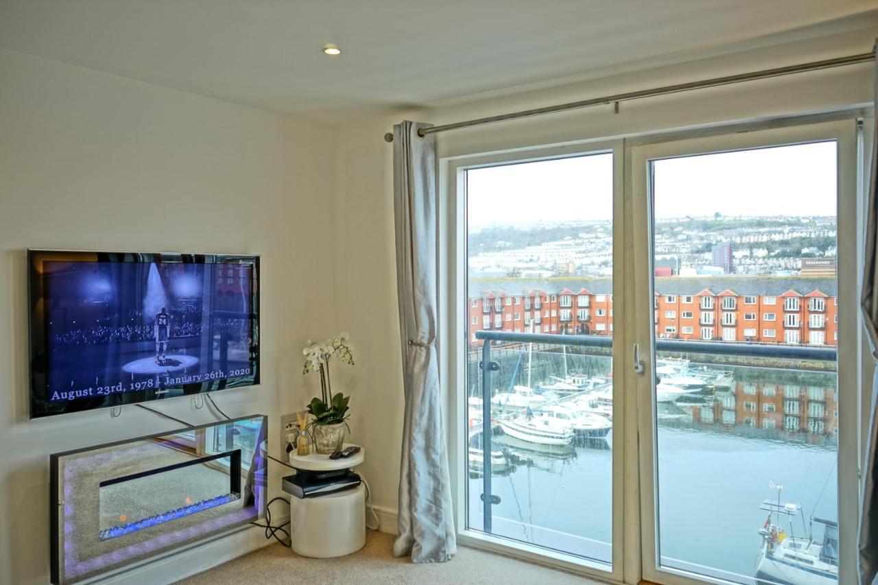 Soak Up The Light At A Soothing, Stylish Apartment In Swansea Marina Exterior foto